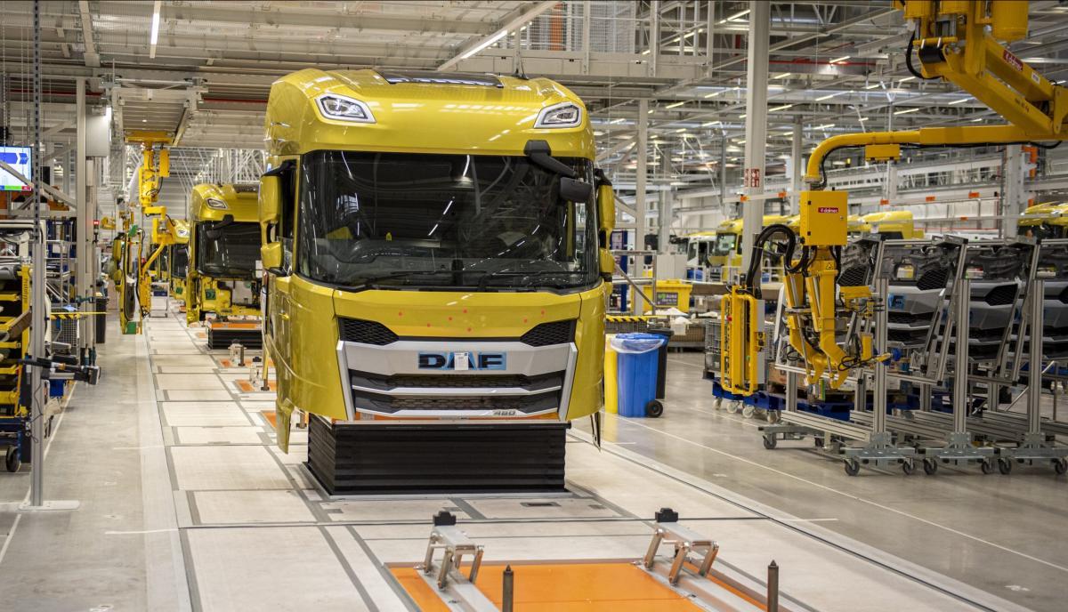 Dalmec tilhulp in DAF fabriek
